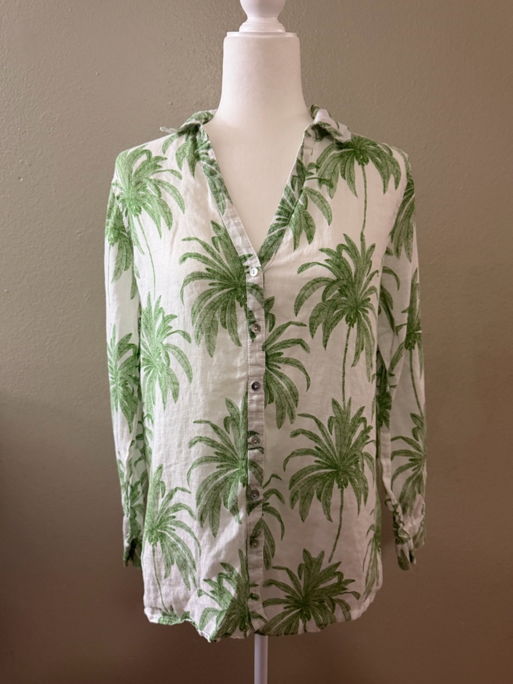 Tahari 100% Linen Green Palm Print Button Down Shirt Medium Resort
